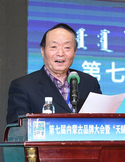 20103741hqu2.jpg