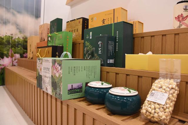 2HDX8NXB.jpg 2HDX8NXB.jpg